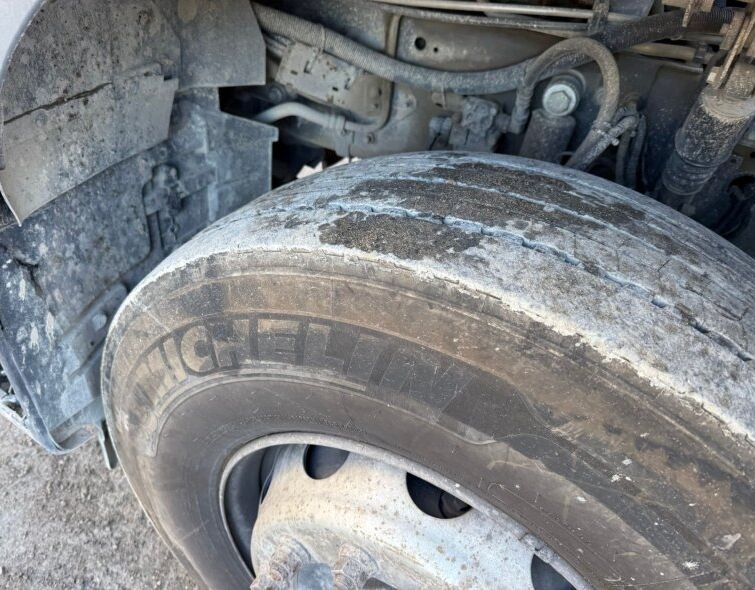 RENAULT LANDER 410.26. 